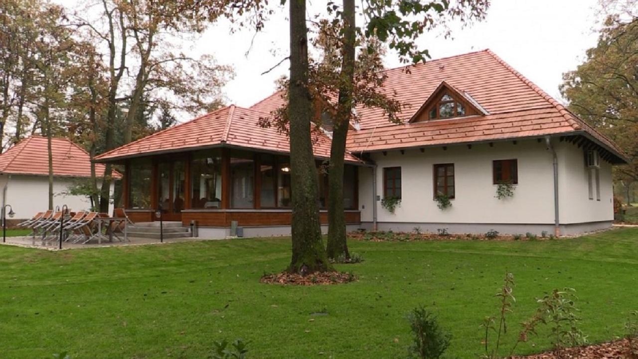 Hodoseri Vadaszhaz Bakonyszentlaszlo المظهر الخارجي الصورة